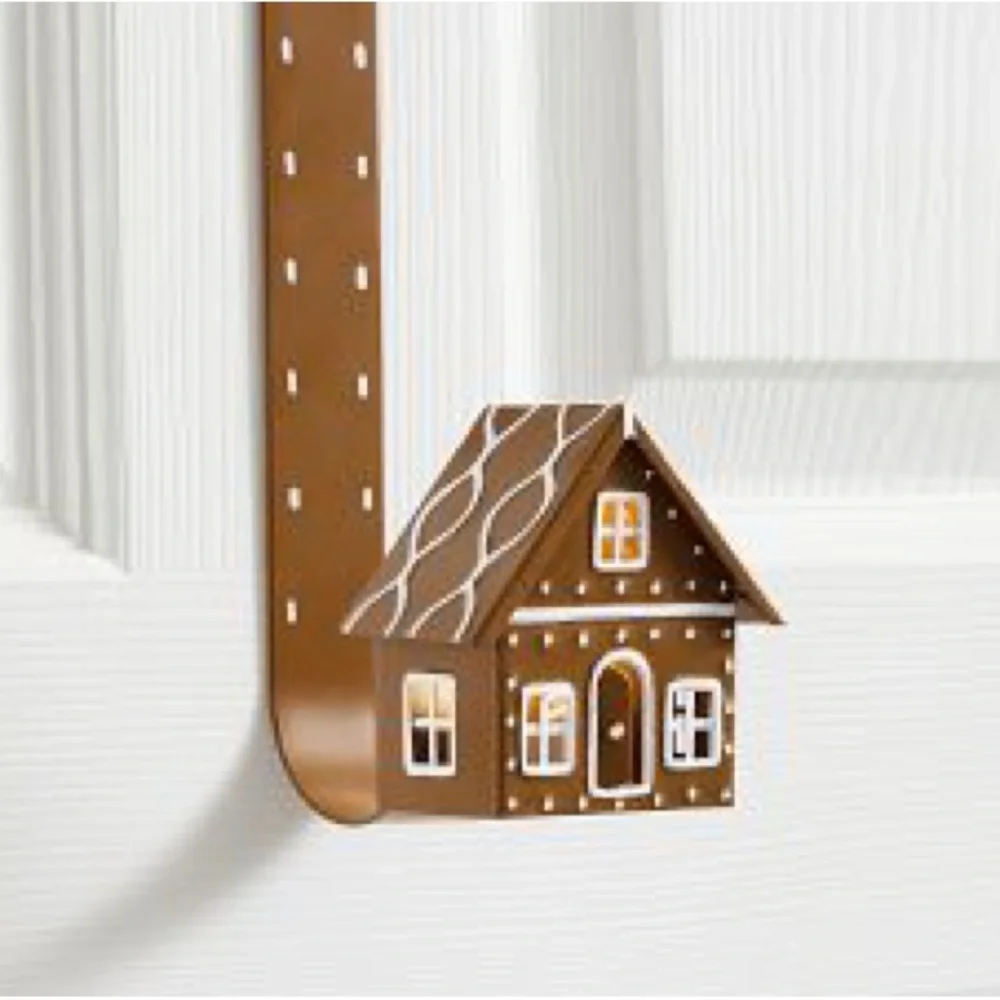 New Pottery Barn Lit Gingerbread House Wreath Hanger, 3”X6”X15”